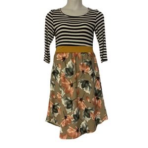 3/$15 Egy Pockets T-Shirt Stripe Housewife Casual A-Line Twofer Dress size M